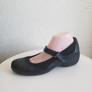 #Naturalizer Women Black Leather Mary Jane Ajustable Straps Comfy Shoes